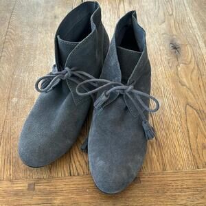 Crown Vintage Gray Suede Boots Size 10